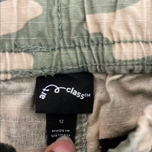 Art Class Camouflage Pants in Green and Beige